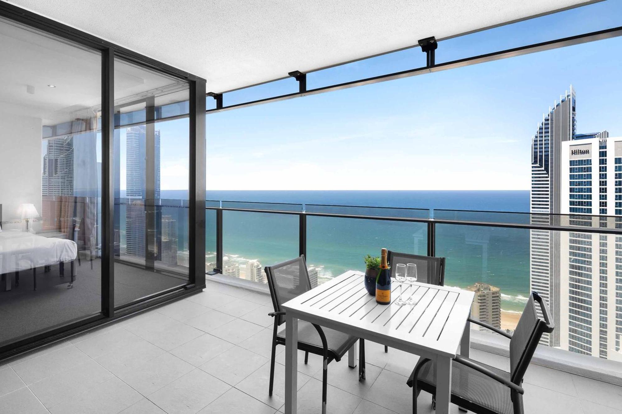 Holiday Holiday Circle On Cavill Apartments Gold Coast Chambre photo