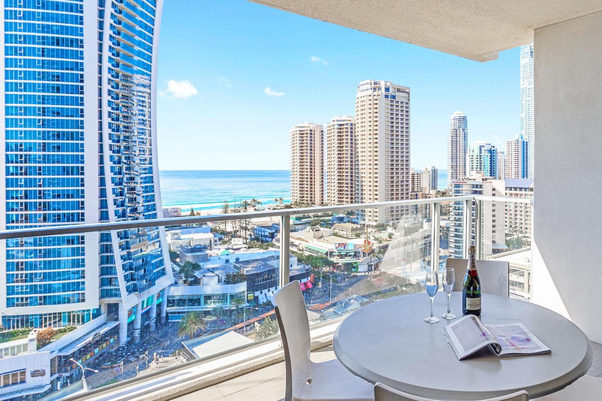 Holiday Holiday Circle On Cavill Apartments Gold Coast Chambre photo